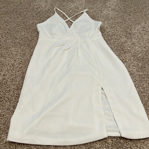 White dress new with tags - Picture 1 of 4
